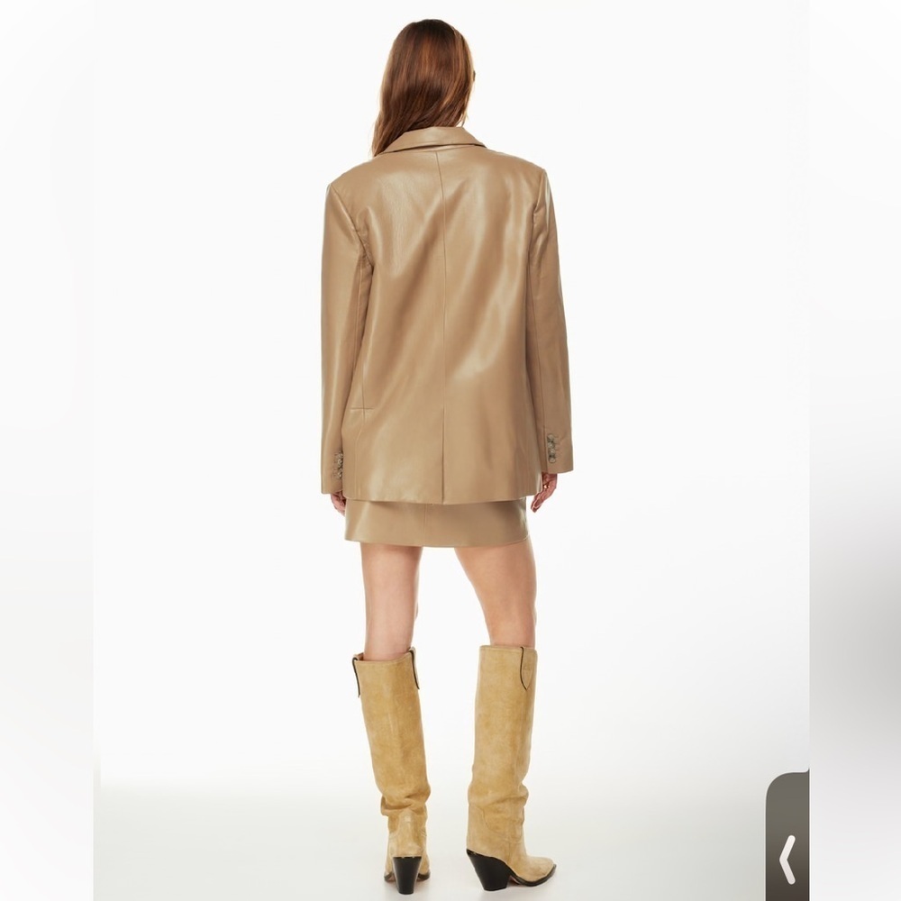 Aritiza - Wilfred single breasted Blazer - Picture 4 of 15